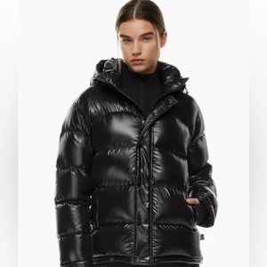 Aritzia The Super Puff Hi-Gloss Black Mid-length